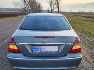 Mercedes E-Class foto 10