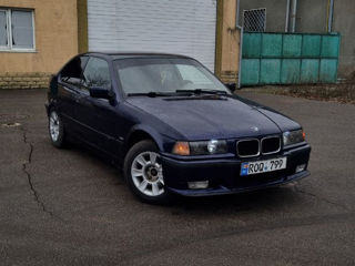 BMW 3 Series foto 2