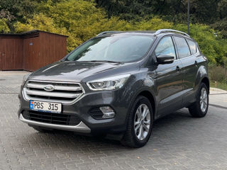 Ford Kuga foto 1