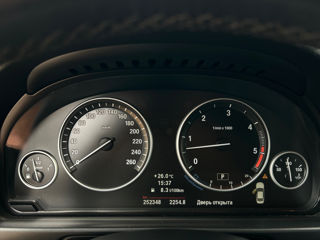 BMW 5 Series foto 11