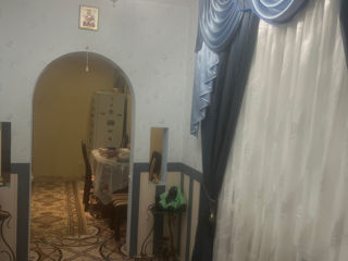 2-комн. кв., 80 м², 1/2 эт.