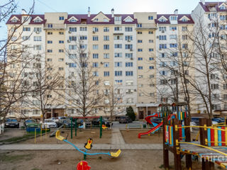 Apartament cu 3 camere, 95 m², Buiucani, Chișinău foto 17