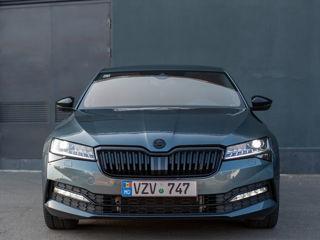 Skoda Superb foto 2