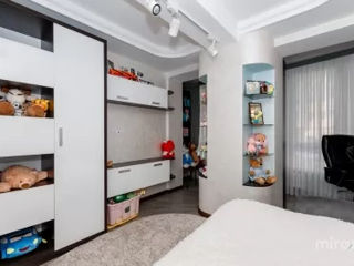 Apartament cu 4 camere, 99 m², Centru, Chișinău foto 10