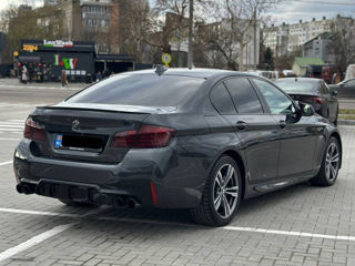 BMW 5 Series foto 5