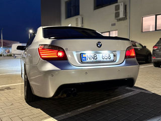 BMW 5 Series foto 4