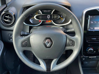 Renault Clio foto 9