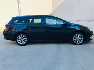 Toyota Auris foto 1