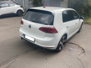 Volkswagen Golf foto 4