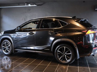 Lexus NX Series foto 2