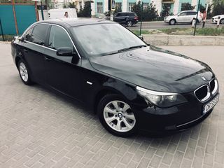 BMW 5 Series foto 3