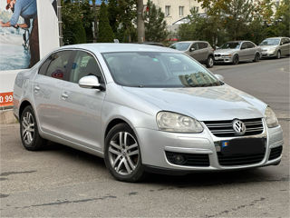 Volkswagen Jetta foto 4