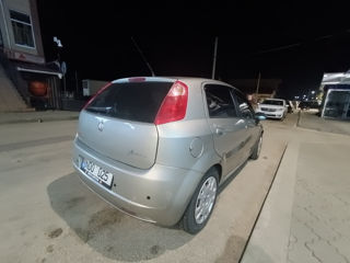 Fiat Grande Punto foto 8