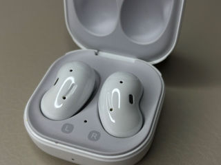 Samsung Galaxy Buds Live foto 2