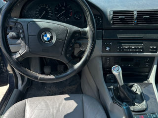 BMW 5 Series foto 9