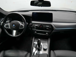 BMW 5 Series foto 6