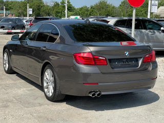 BMW 5 Series foto 4