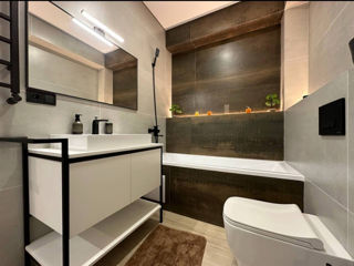 Apartament cu 2 camere, 65 m², Buiucani, Chișinău foto 2