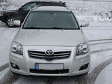 Toyota Avensis foto 4