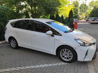 Toyota Prius + foto 2