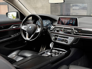 BMW 7 Series foto 7