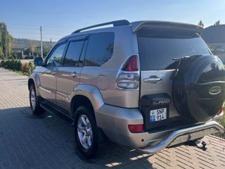 Toyota Land Cruiser Prado foto 5