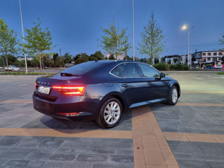 Skoda Superb foto 3