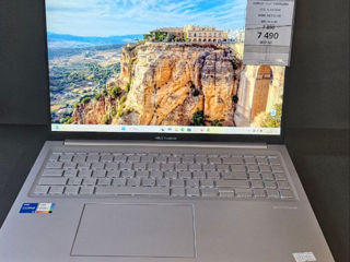 Asus VivoBook 7490 lei