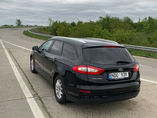 Ford Mondeo foto 8