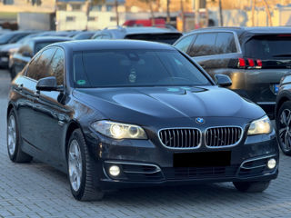 BMW 5 Series foto 4