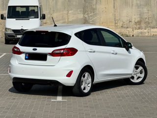 Ford Fiesta foto 3