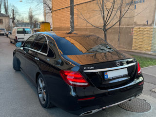 Mercedes E-Class foto 3