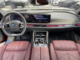 BMW 7 Series foto 9