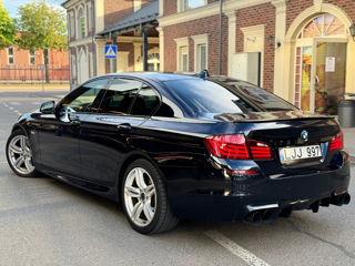 BMW 5 Series foto 4