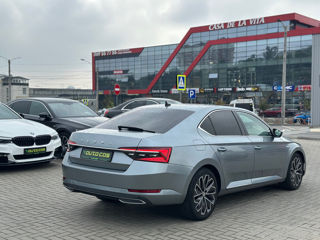 Skoda Superb foto 5