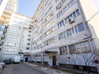 Apartament cu 3 camere, 103 m², Centru, Chișinău foto 16