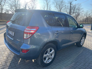 Toyota Rav 4 foto 4