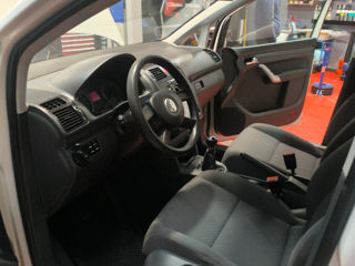 Volkswagen Touran foto 7