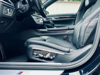 BMW 7 Series foto 7