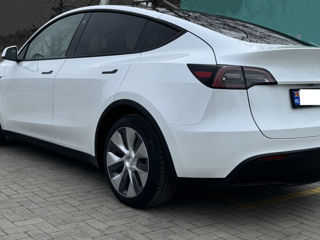 Tesla Model Y foto 4