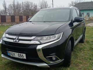 Mitsubishi Outlander foto 3