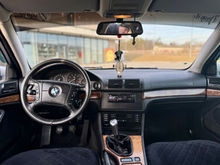 BMW 5 Series foto 10