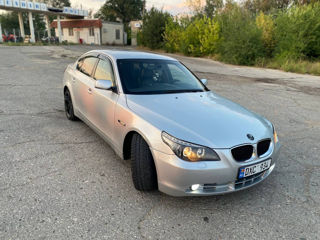 BMW 5 Series foto 2