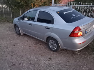 Chevrolet Aveo foto 3