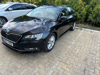 Skoda Superb foto 4