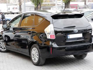 Toyota Prius + foto 4