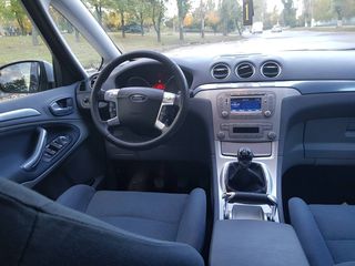 Ford S-Max foto 10