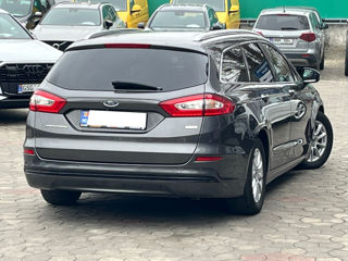 Ford Mondeo foto 4