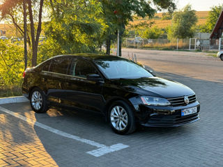 Volkswagen Jetta foto 2