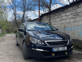 Peugeot 308 foto 1